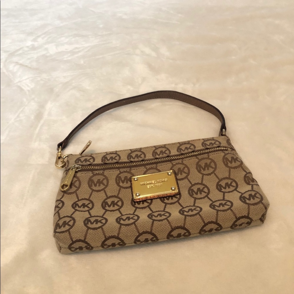Michael Kors wristlet/mini purse
